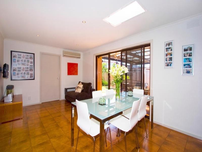 35 Benkel Avenue, Cheltenham VIC 3192