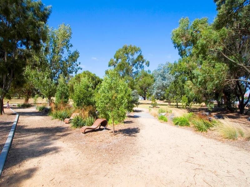 35 Benkel Avenue, Cheltenham VIC 3192