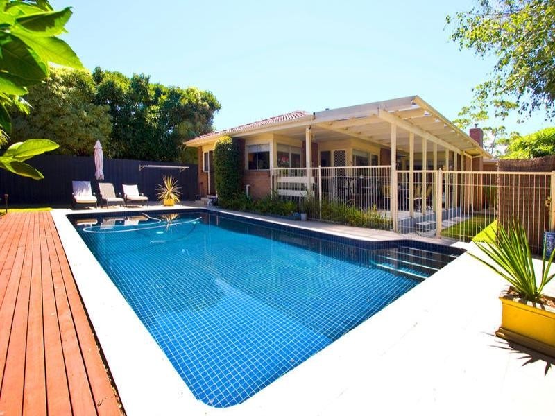 18 Alray Drive, Cheltenham VIC 3192