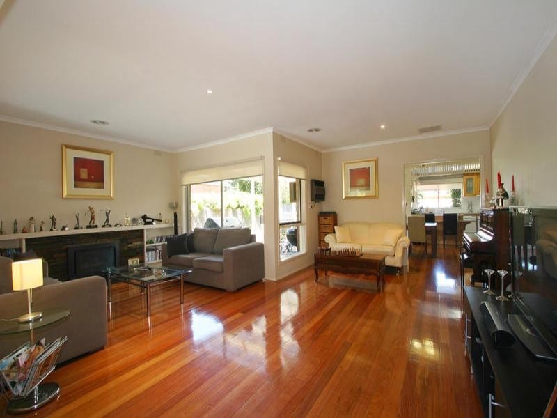 18 Alray Drive, Cheltenham VIC 3192