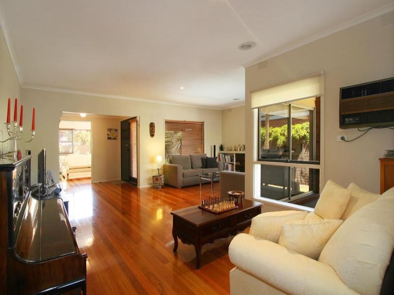 18 Alray Drive, Cheltenham VIC 3192