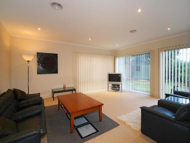 1 Nova Court, Cheltenham VIC 3192