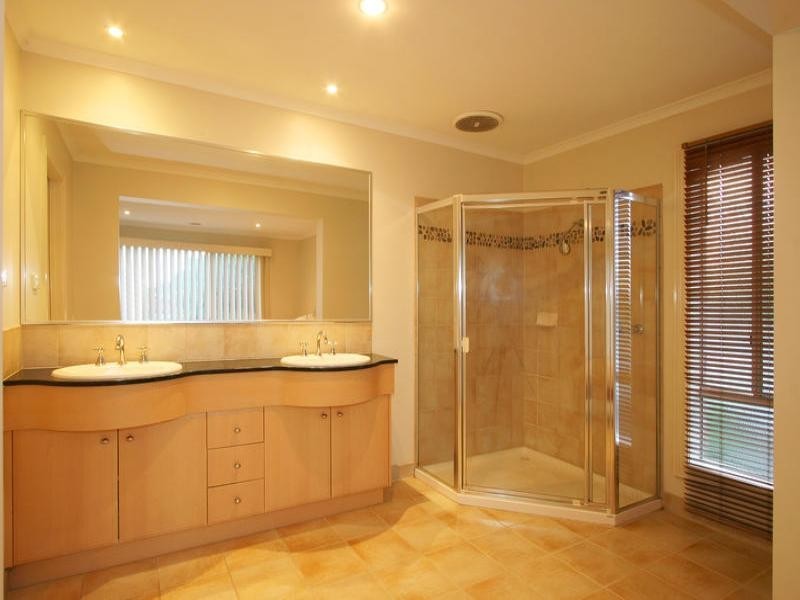 1 Nova Court, Cheltenham VIC 3192