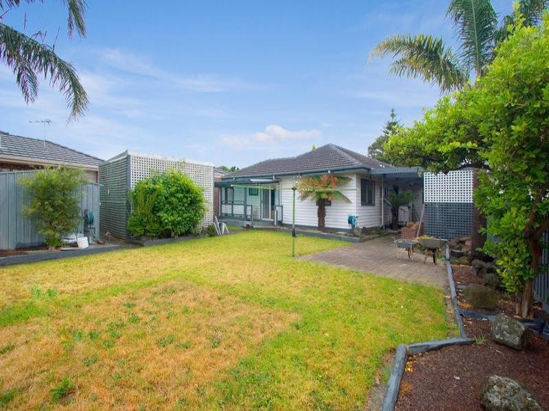 6 Sycamore Avenue, Mentone VIC 3194