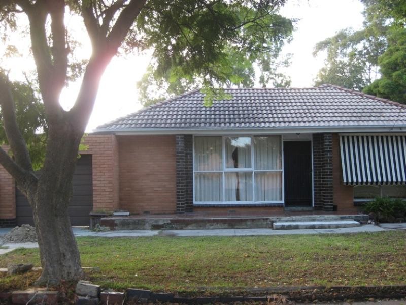 2 Rosewarne Avenue, Cheltenham VIC 3192