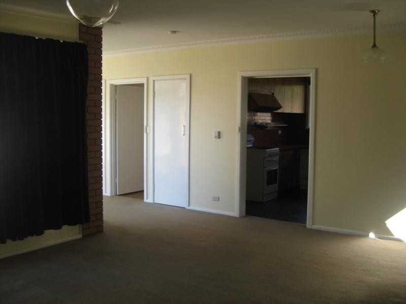 2 Rosewarne Avenue, Cheltenham VIC 3192