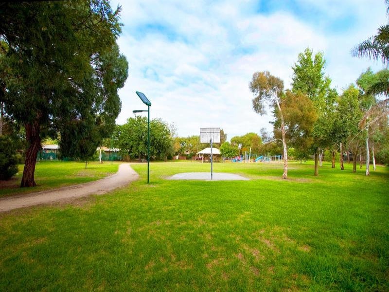 3A Fir Grove, Cheltenham VIC 3192