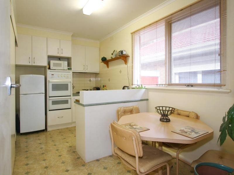 3/120 Centre Dandenong Road (facing Merton Close), Cheltenham VIC 3192