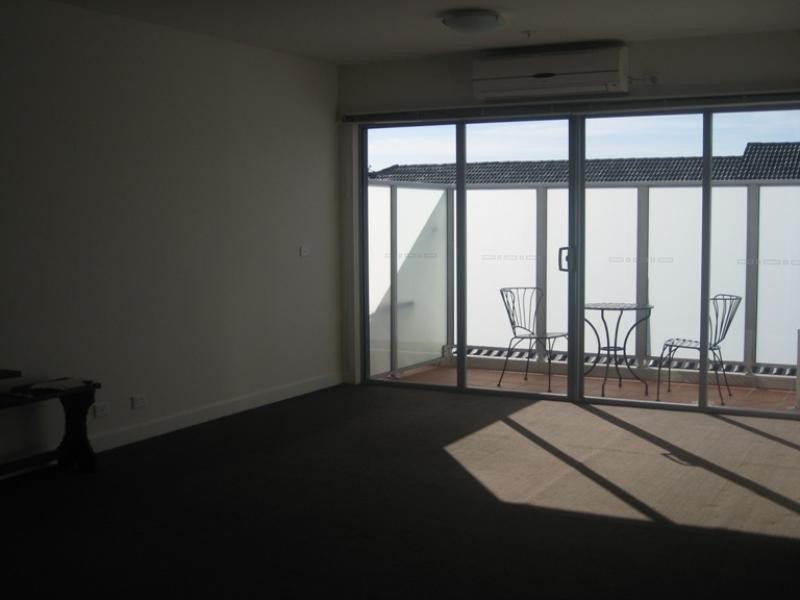 12/21 Lilimur Road, Ormond VIC 3204