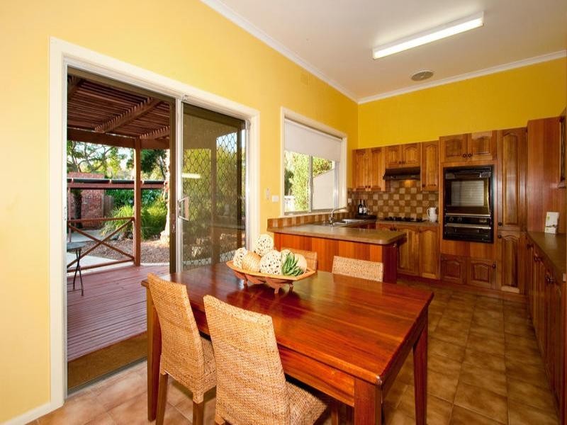 15 Ludstone Street, Hampton VIC 3188