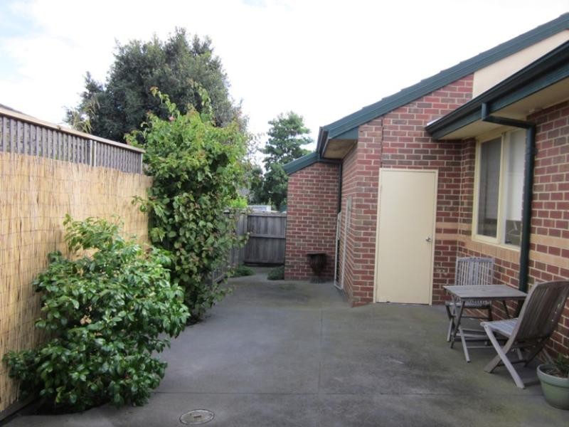 1 Tintern Mews, Cheltenham VIC 3192