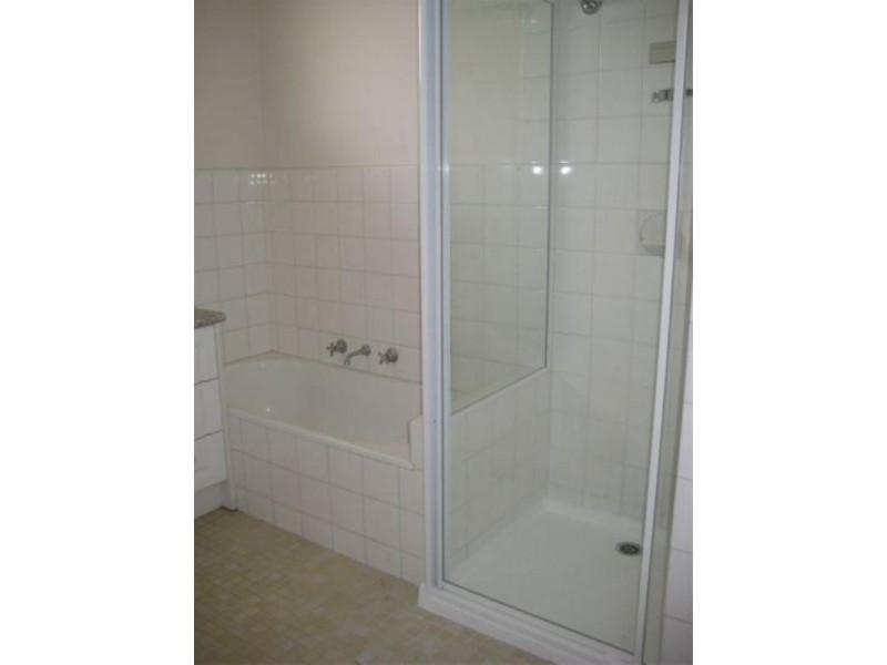 2/6-8 Amiens Street, Hampton VIC 3188