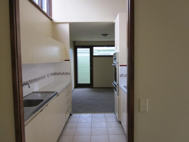 5/4 Harley Street, Dingley Village VIC 3172