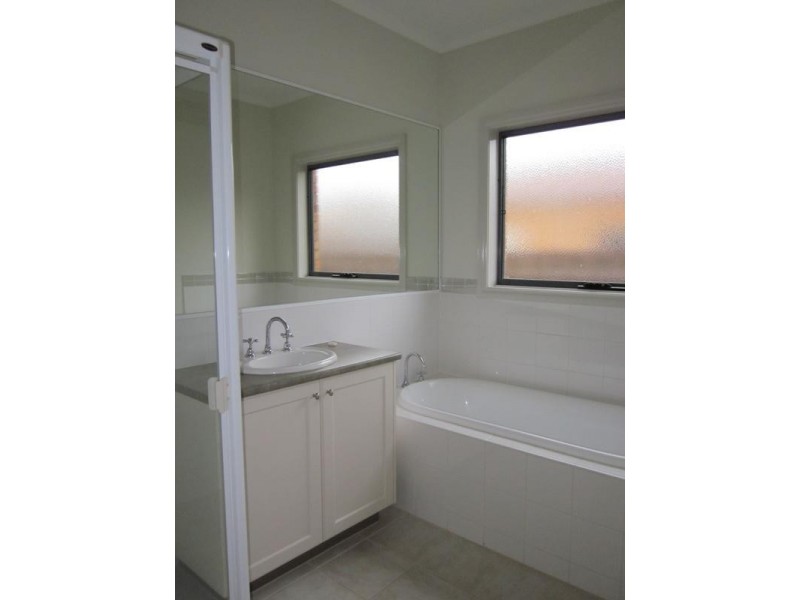 6 Soutar Place, Heatherton VIC 3202