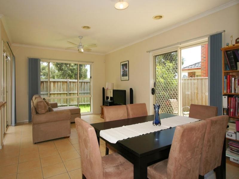 4 Kingsland Close, Dingley Village VIC 3172