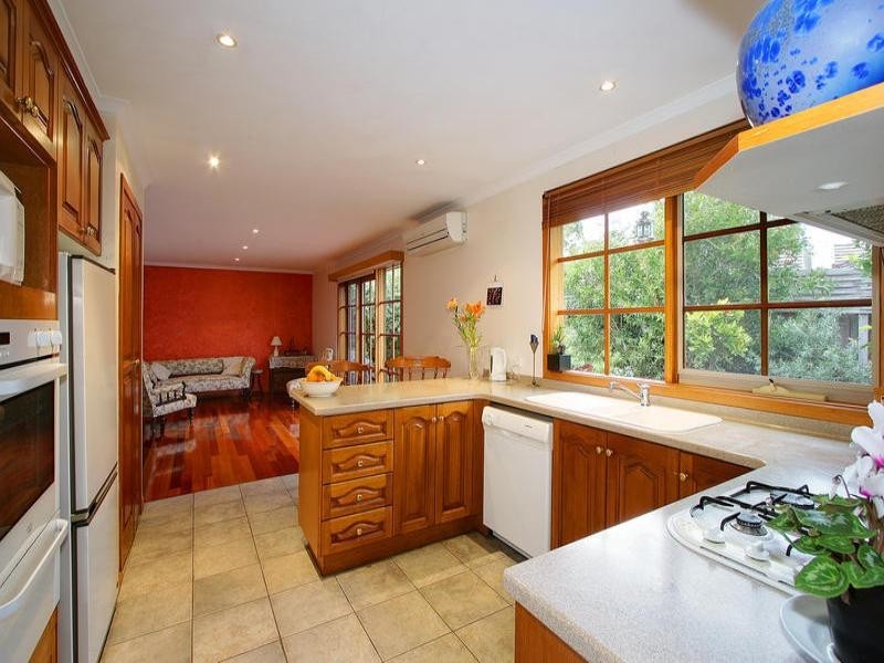 6B Stuart Avenue, Cheltenham VIC 3192