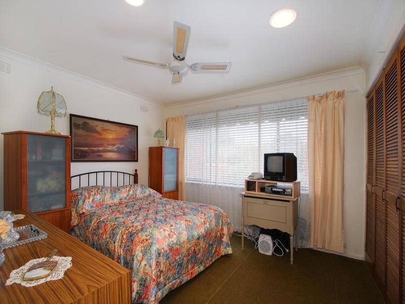 31 Edmond Street, Parkdale VIC 3195