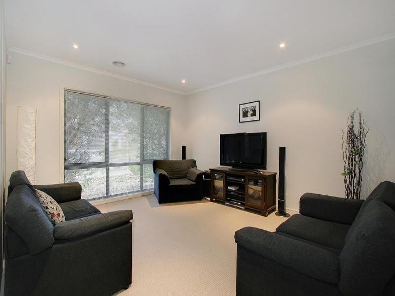 44 St Andrews Drive, Heatherton VIC 3202