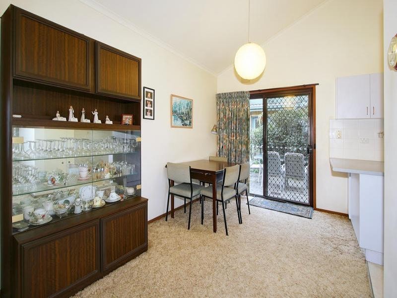 1 Oregon Close, Cheltenham VIC 3192