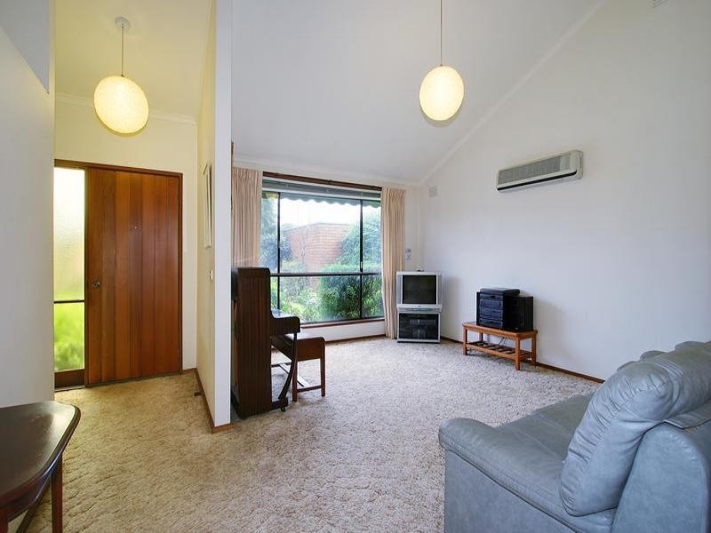 1 Oregon Close, Cheltenham VIC 3192