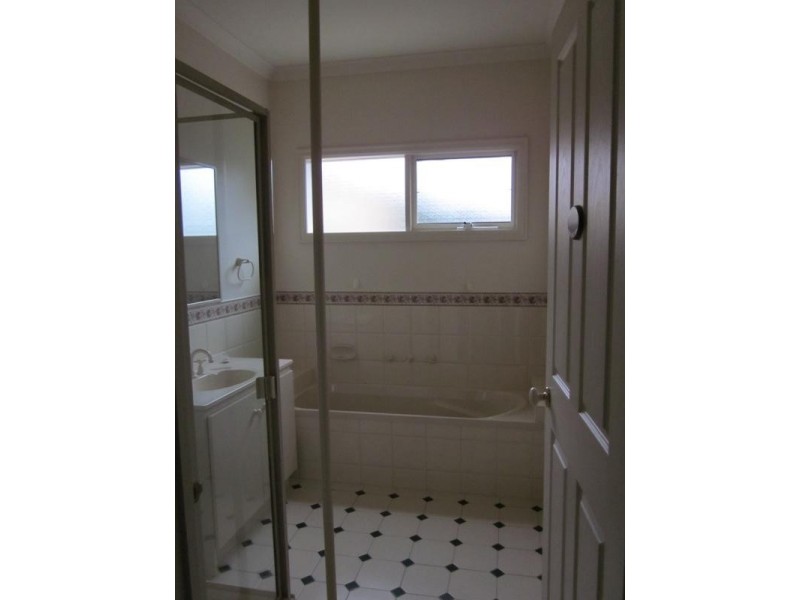 18B Argus Street, Cheltenham VIC 3192