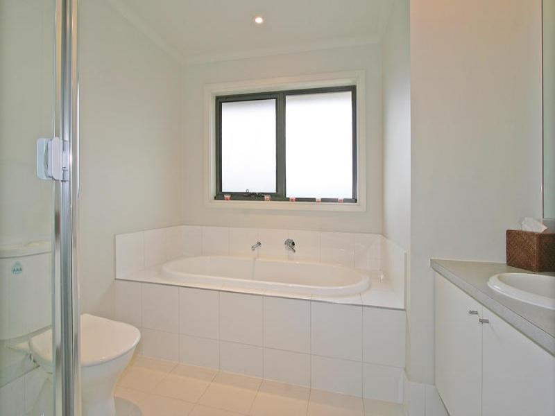 44 St Andrews Drive, Heatherton VIC 3202