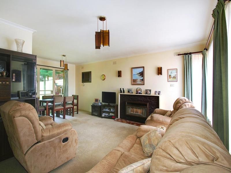 21 Eunice Drive, Cheltenham VIC 3192