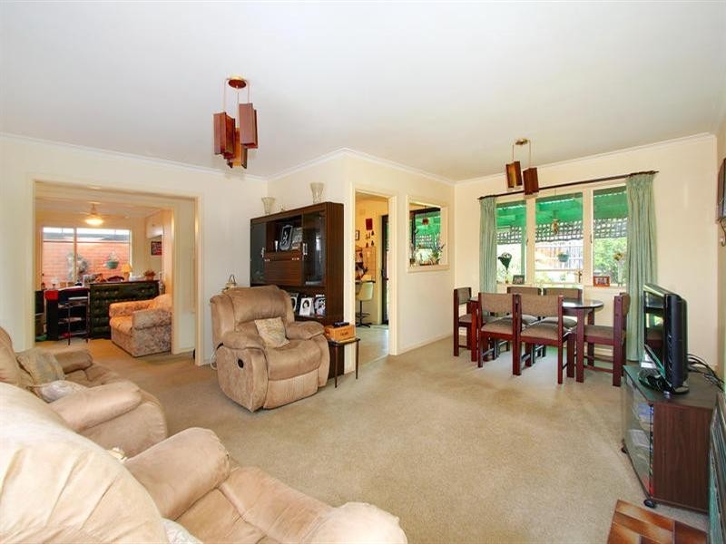 21 Eunice Drive, Cheltenham VIC 3192