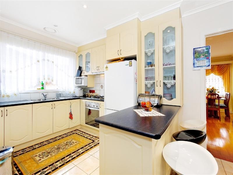 4/90-92 Chesterville Road, Cheltenham VIC 3192