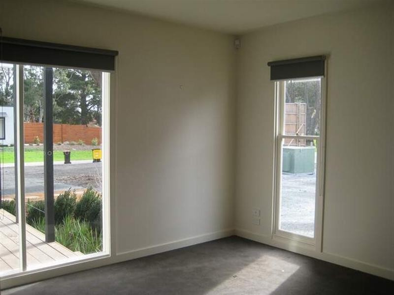 1/3 Evergreen Circuit, Cheltenham VIC 3192