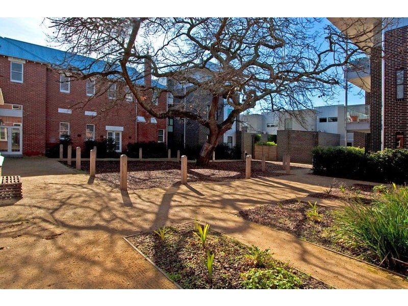 2/3 Evergreen Circuit, Cheltenham VIC 3192