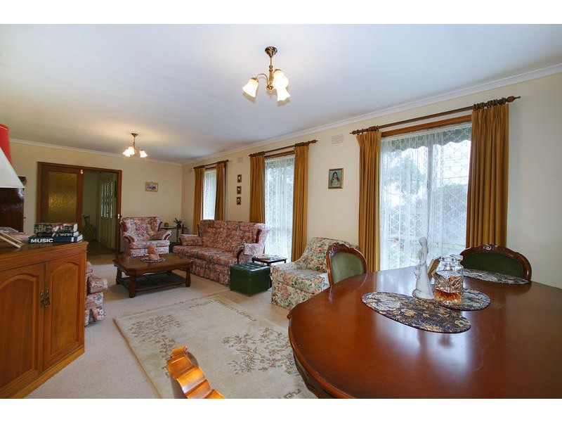 4 Callaghan Court, Cheltenham VIC 3192