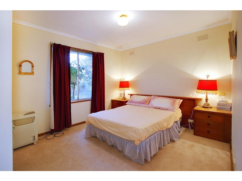 4 Callaghan Court, Cheltenham VIC 3192