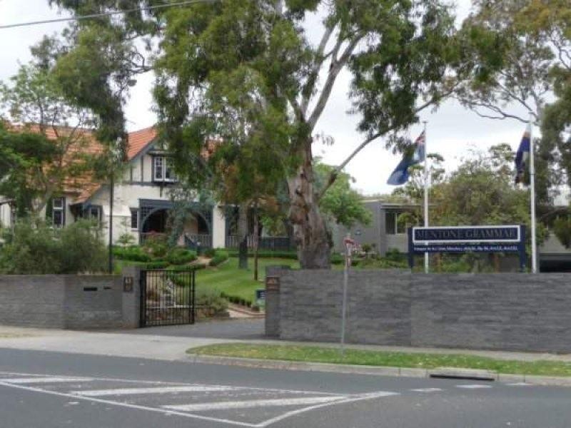 4/10 Flinders Street, Mentone VIC 3194