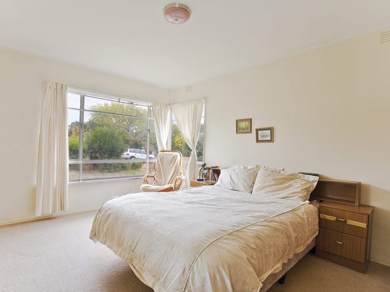 19 Rosewarne Avenue, Cheltenham VIC 3192