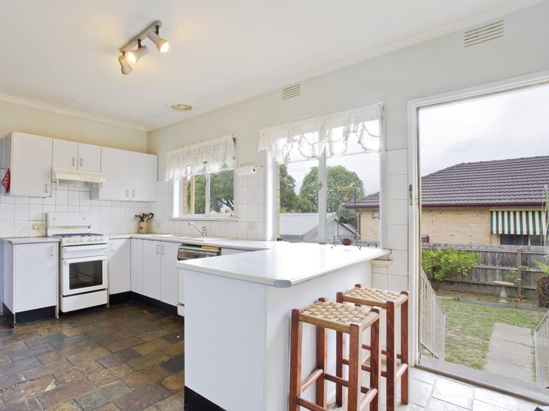 19 Rosewarne Avenue, Cheltenham VIC 3192