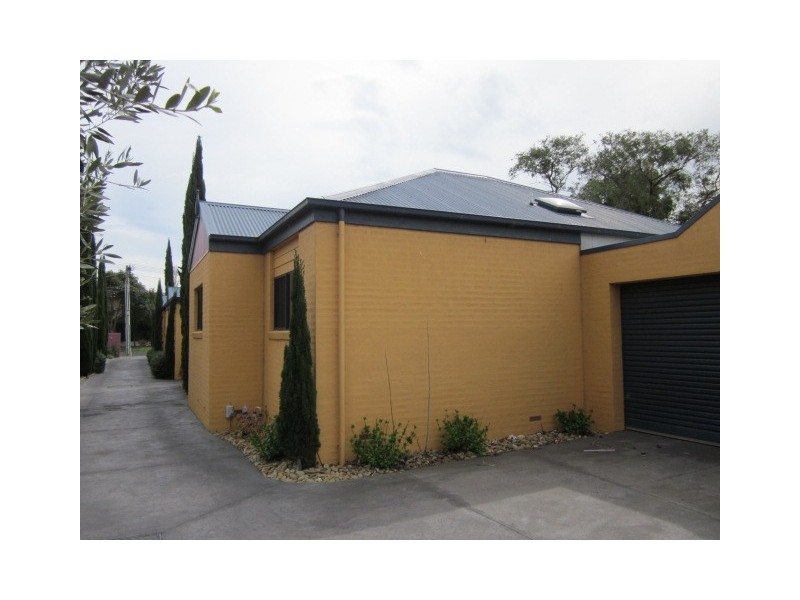 2/18 Mac Street, Parkdale VIC 3195