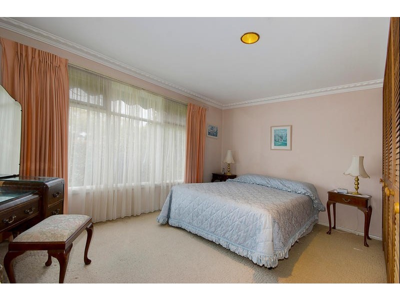 5 Tenham Grove, Cheltenham VIC 3192
