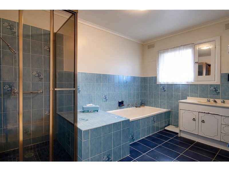 5 Tenham Grove, Cheltenham VIC 3192