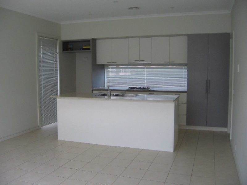 15 Birkdale Avenue, Heatherton VIC 3202