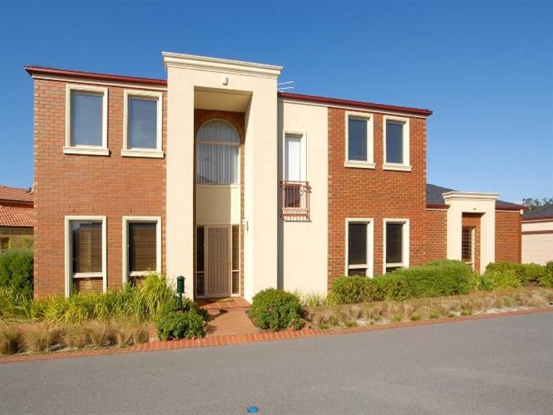 24 Baltusrol Circuit, Heatherton VIC 3202