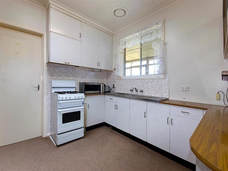 6 Brett Court, Cheltenham VIC 3192