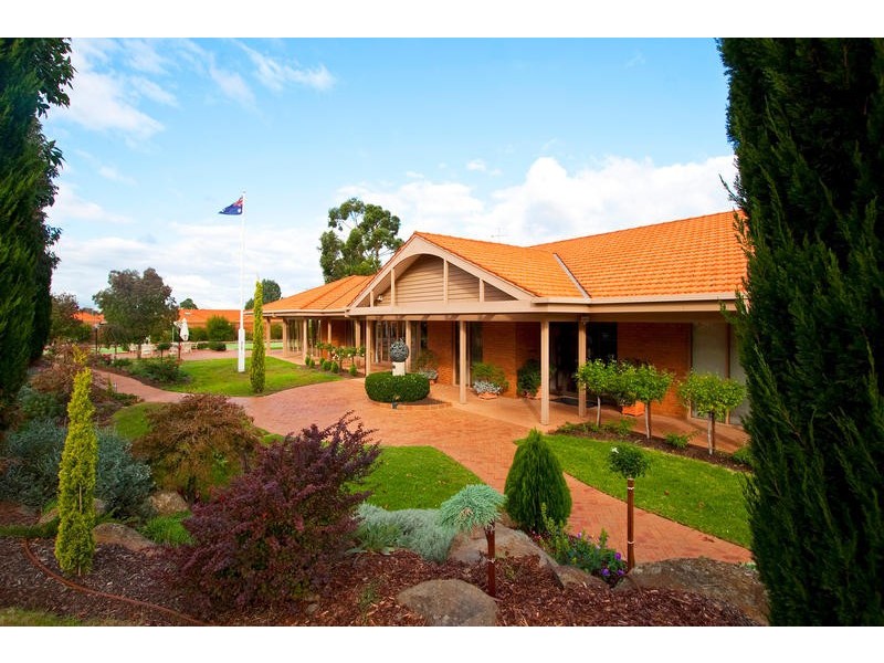 76/62-76 Cavangh Street, Cheltenham VIC 3192