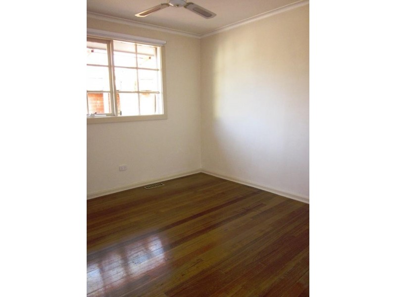 8 Gawler Court, Cheltenham VIC 3192