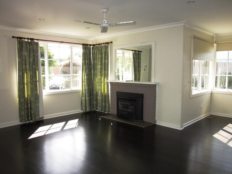 8 Gawler Court, Cheltenham VIC 3192