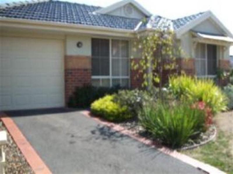 14 Kingsland Close, Dingley Village VIC 3172