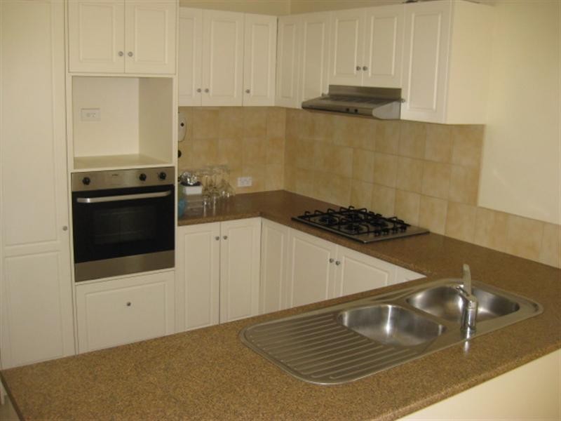 14 Kingsland Close, Dingley Village VIC 3172