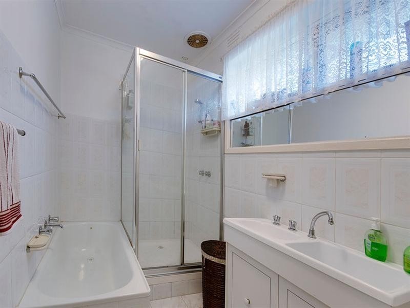 4/7 Weymar Street, Cheltenham VIC 3192