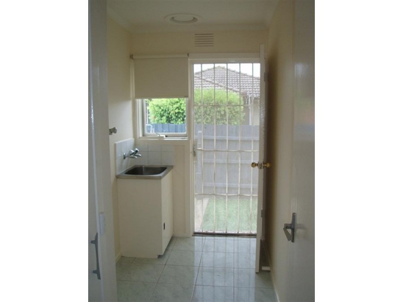 2/258 Warrigal Road, Cheltenham VIC 3192