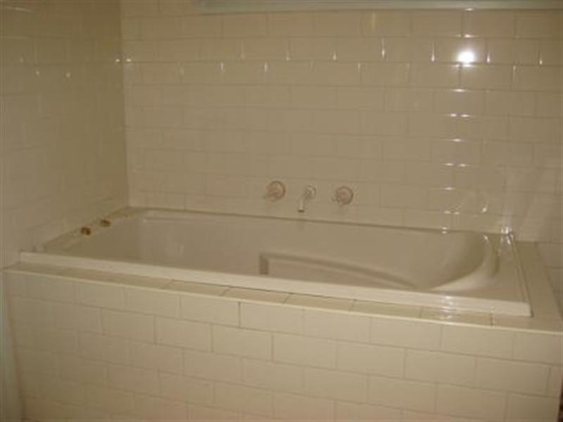 10 Lord Avenue, Dingley Village VIC 3172